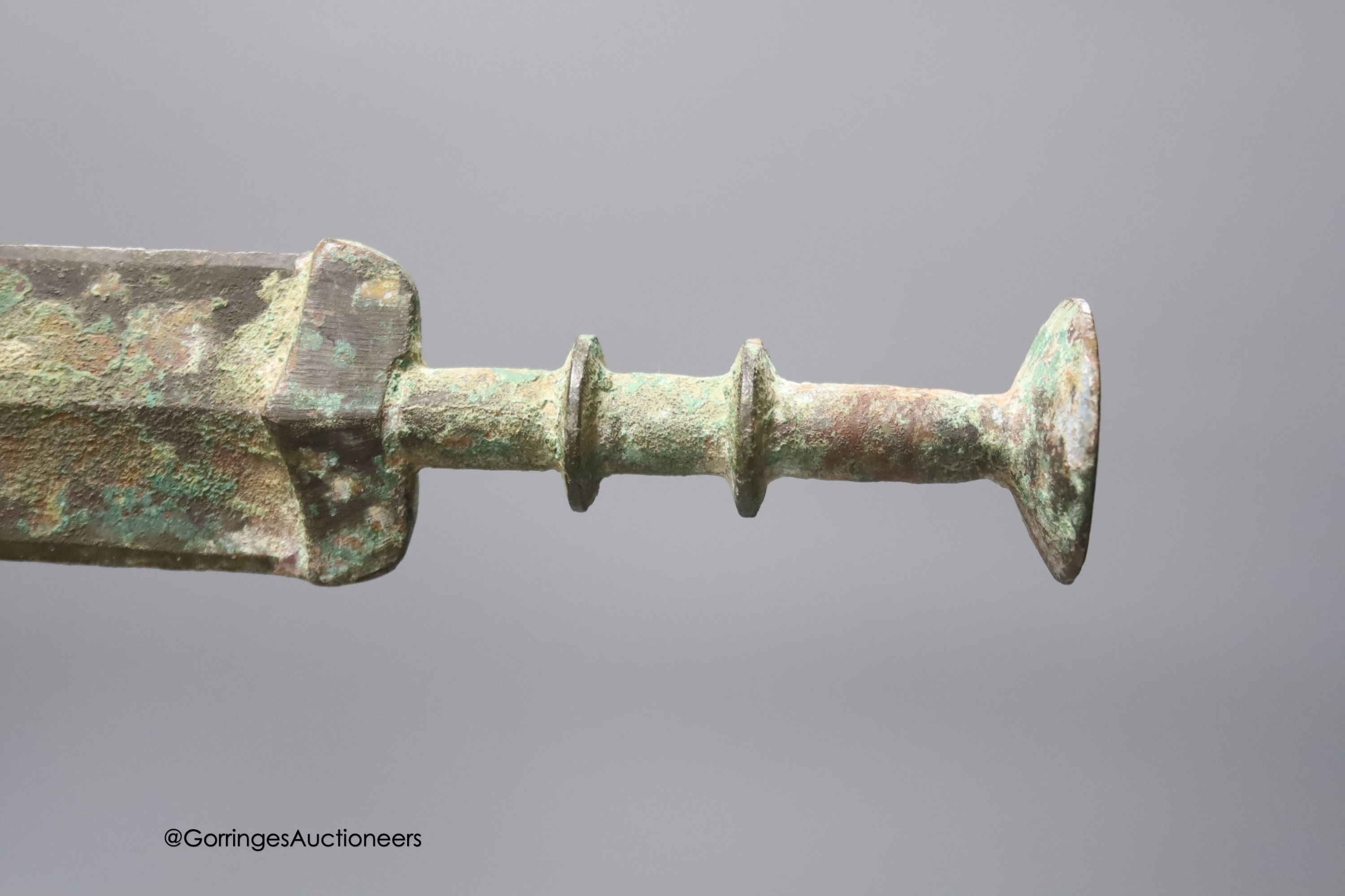 A Chinese bronze dagger/sword